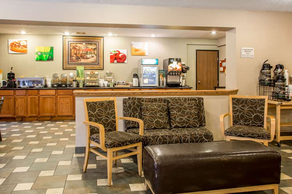 Quality Inn & Suites Marinette - photo 50