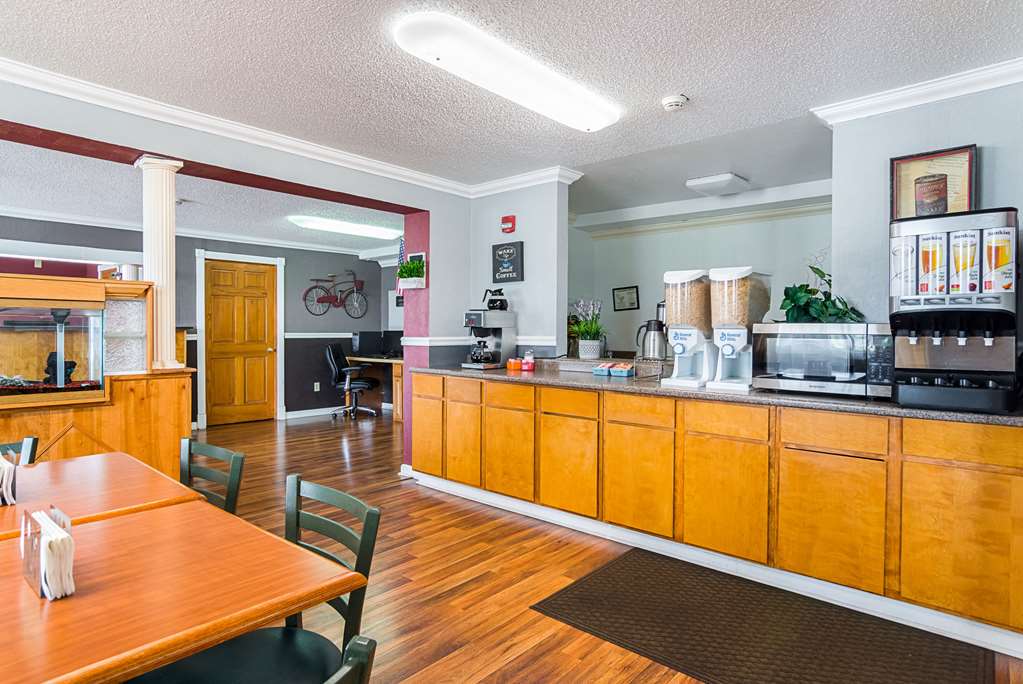 Econo Lodge Jacksonville near Little Rock Air Force Base - photo 27