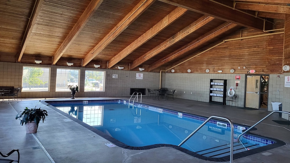 AmericInn by Wyndham McAlester - photo 19