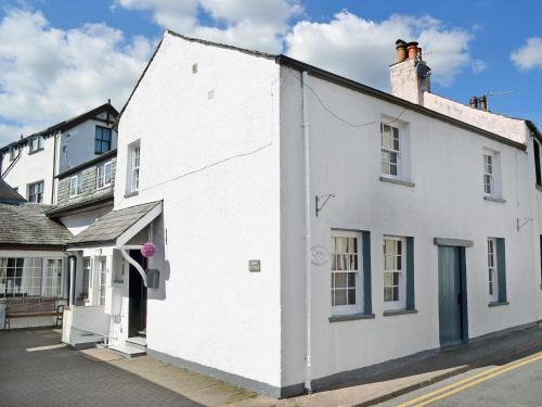 Lund Cottage Was Gabriel's Cottage — 4-Star Luxury Hotel in Keswick, United Kingdom