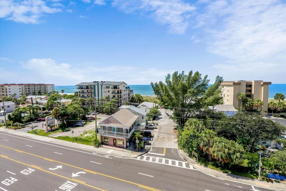 Madeira Bay Resort I 1604 Brand new With Amazing Gulf View - photo 17