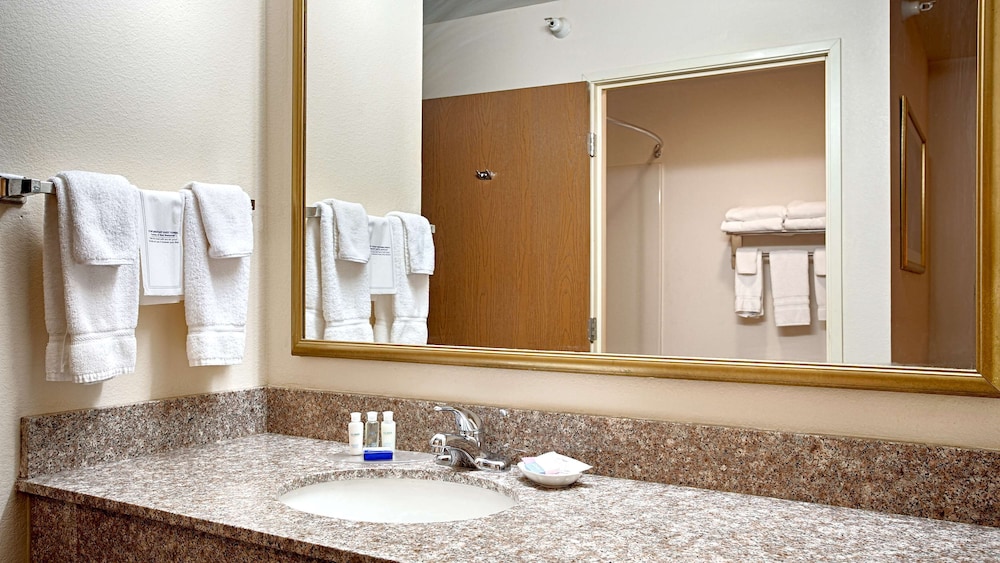 Best Western J. C. Inn - photo 26