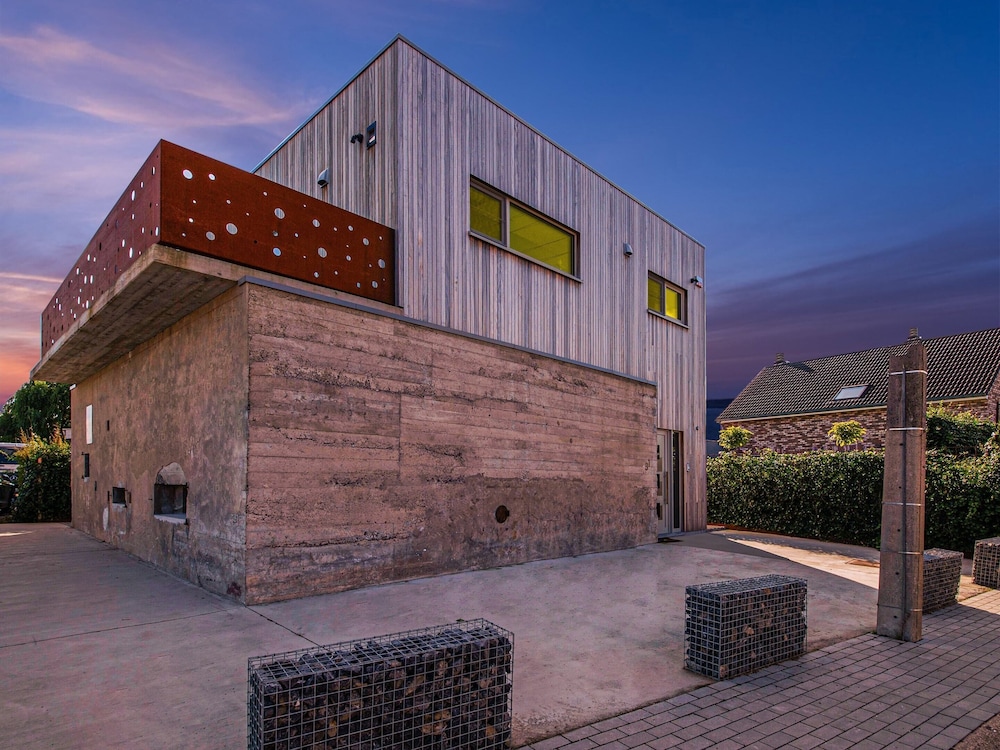 Holiday home in Vise Richelle near town — 4-Star Luxury Hotel in Vise, Belgium