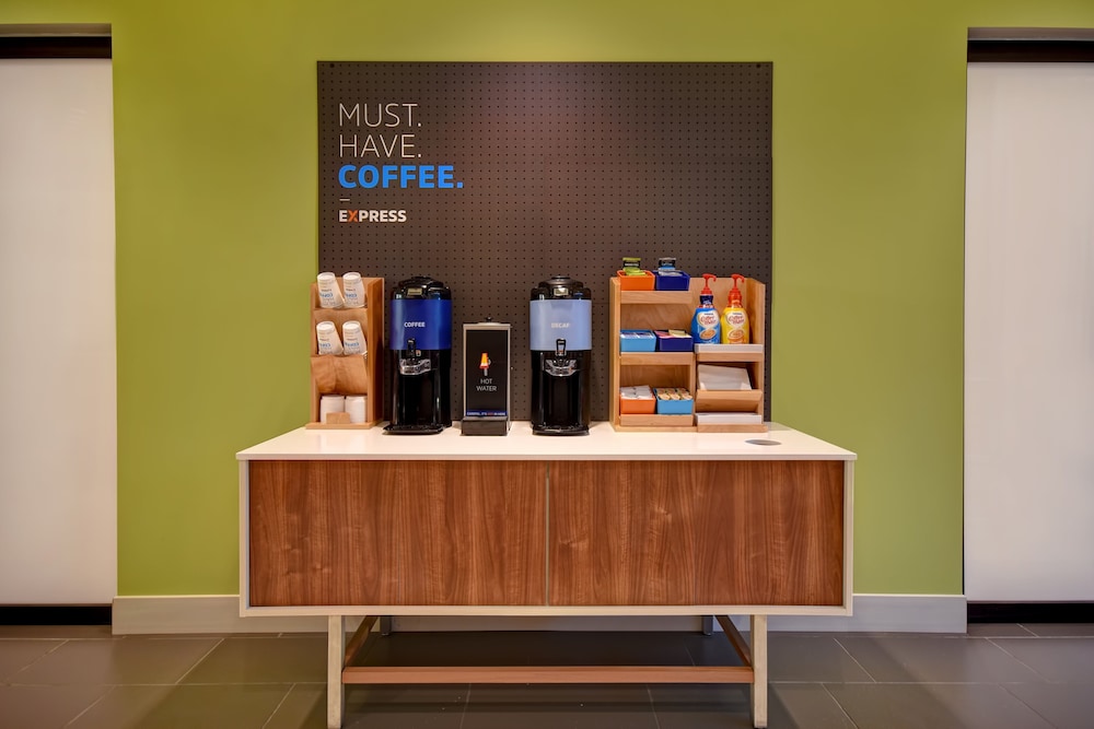 Holiday Inn Express & Suites Galveston Beach by IHG - photo 34