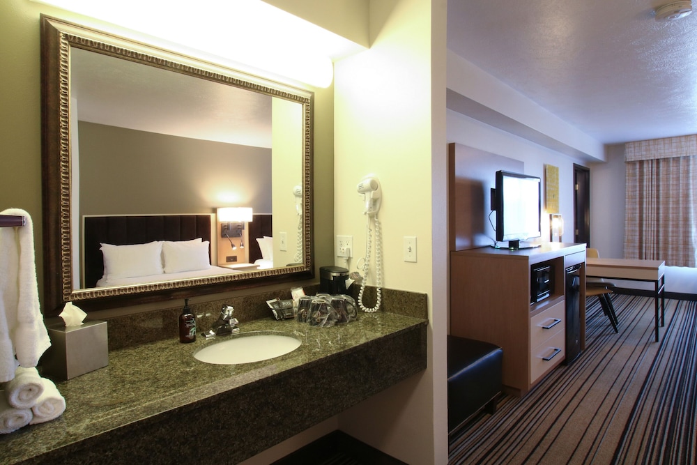 Oxford Suites Spokane Valley - photo 27