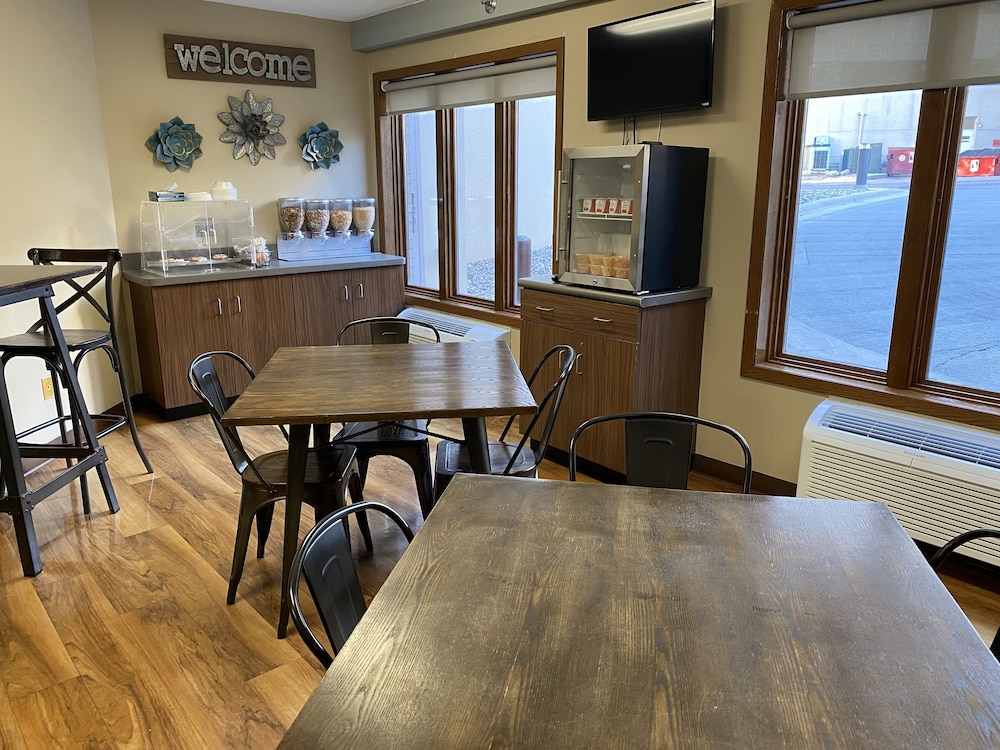 The Center Inn - photo 37