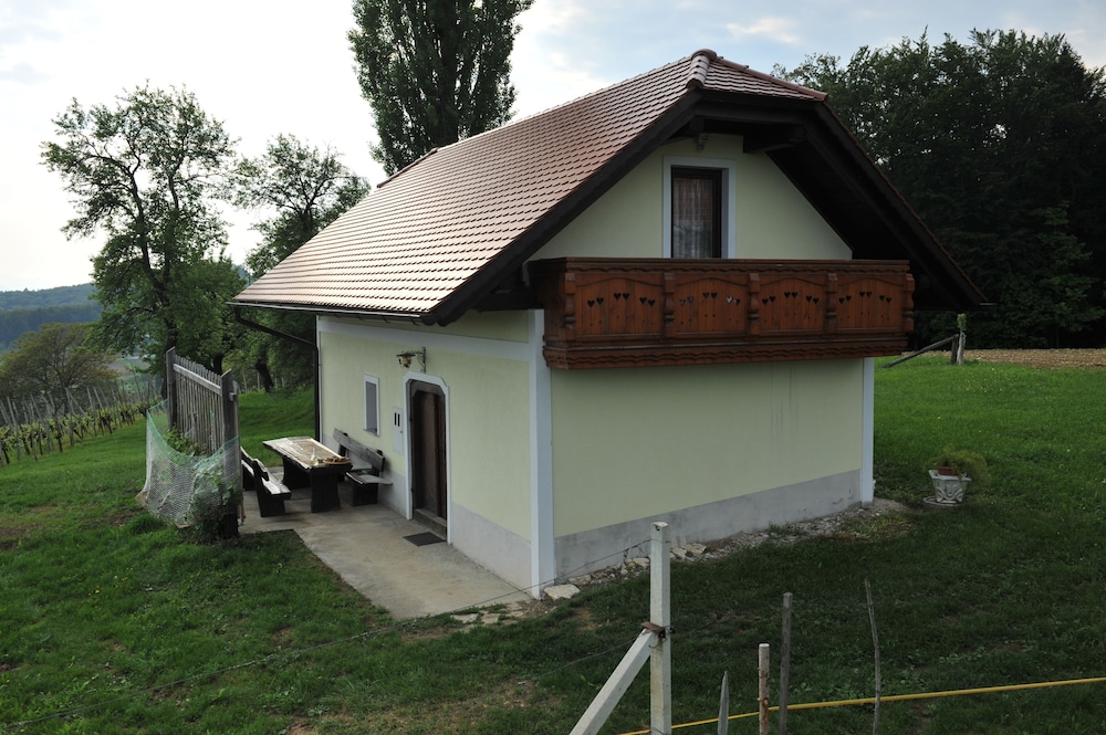 Vineyard Cottage Keglic 5902445 — Smarje Pri Jelsah
