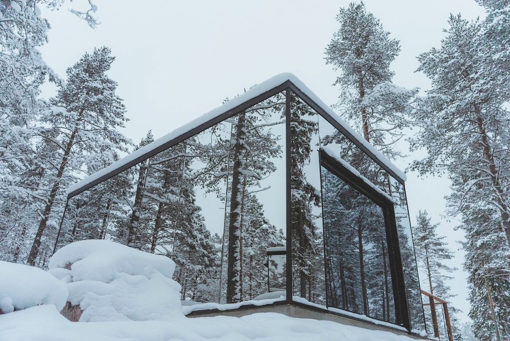 Log Cabin with Private Sauna & Hot Tub by Invisible Forest Lodge Adults Only — 4-Star Luxury Hotel in Rovaniemi, Finland