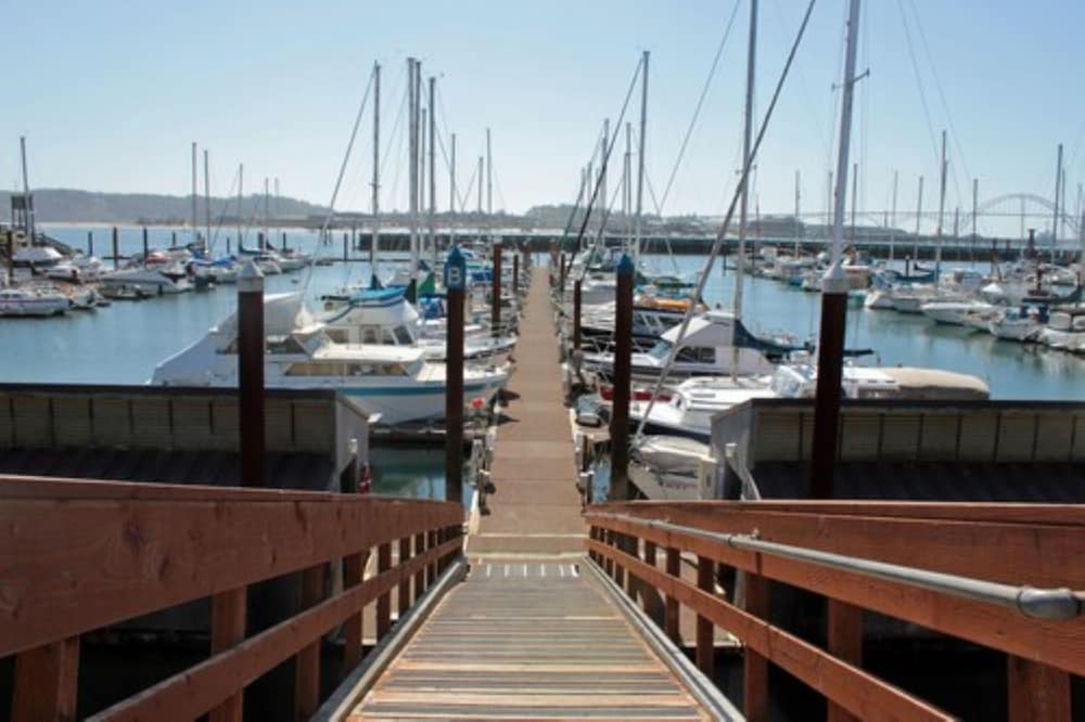 Embarcadero Resort Hotel & Marina - photo 85