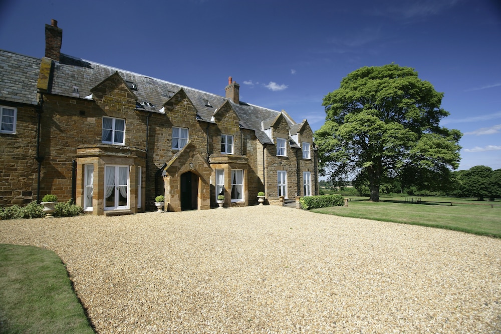 Brampton Grange — 5-Star Luxury Hotel in Northampton, United Kingdom