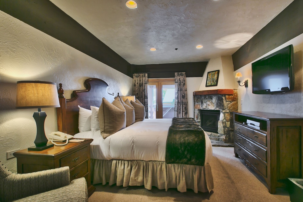 Luxury Three Bedroom Suite with Mountain Views and Hot Tub 3 Apartment Hotel by RedAwning - photo 2