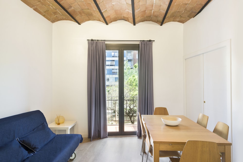 BcnStop Parc Güell - carbon neutral hotel in Barcelona
