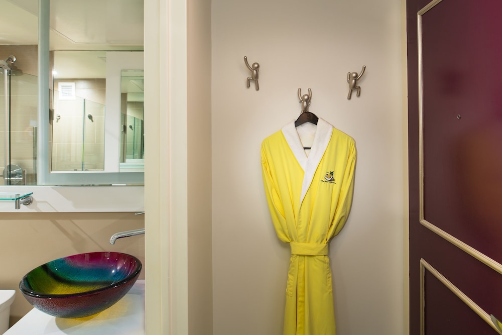 Staypineapple An Artful Hotel Midtown - photo 45