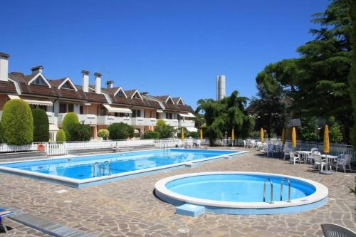 Piazza_Drago_Apartment Pool Garden & Free Park — 4-Star Luxury Hotel in Lido Di Jesolo, Italy