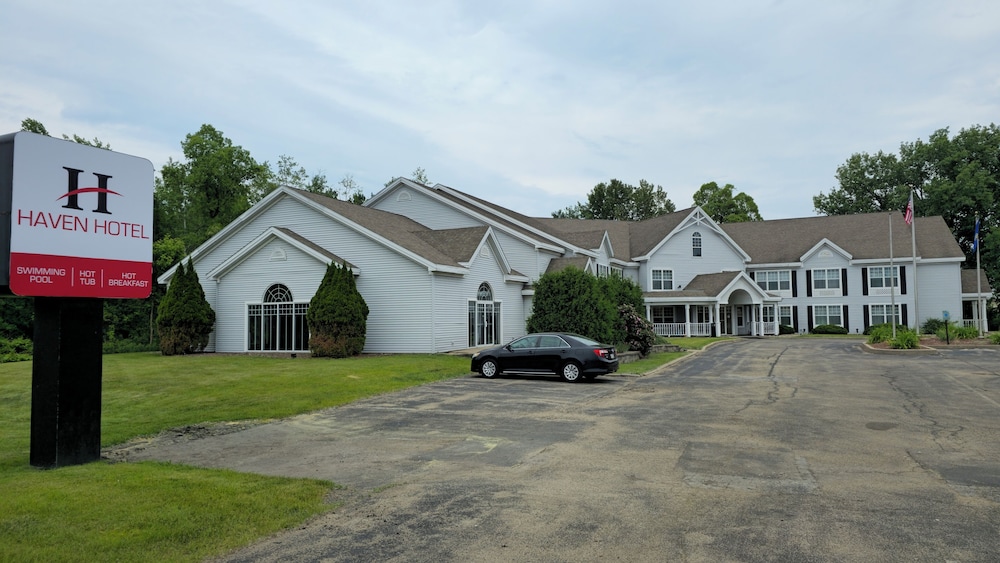 Haven Hotel Shawano WI — hotel in Shawano