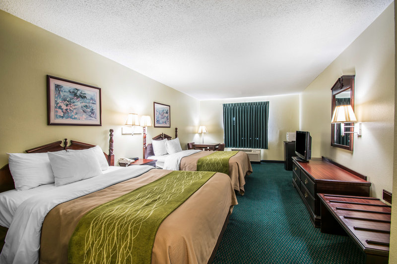 Super 8 by Wyndham Montgomery I 65 - photo 17