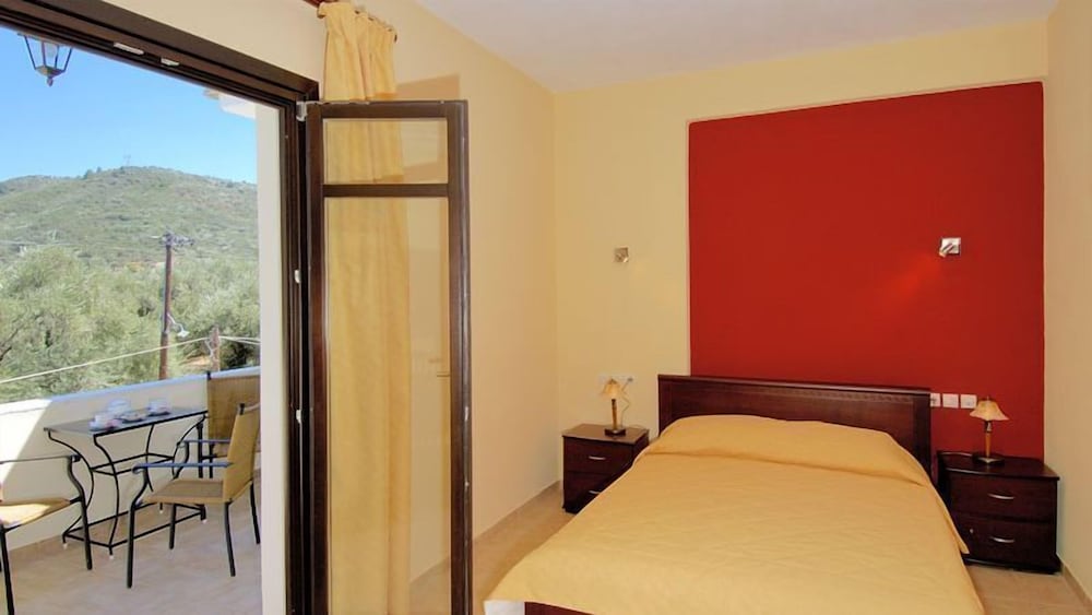 Palirria Hotel & Studios — Koropi — photo 3