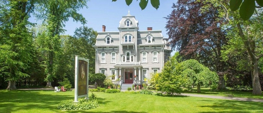 Queen Anne Inn — 4-Star Luxury Hotel in Digby, Canada