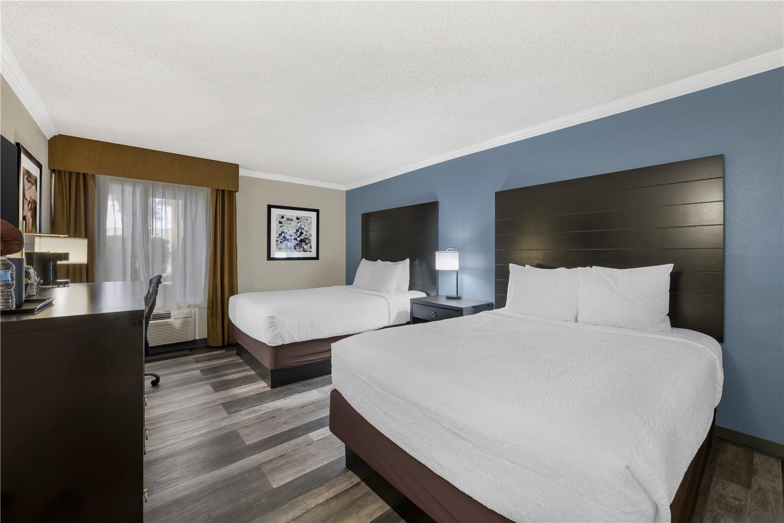 Best Western Airport Albuquerque InnSuites Hotel & Suites - photo 27
