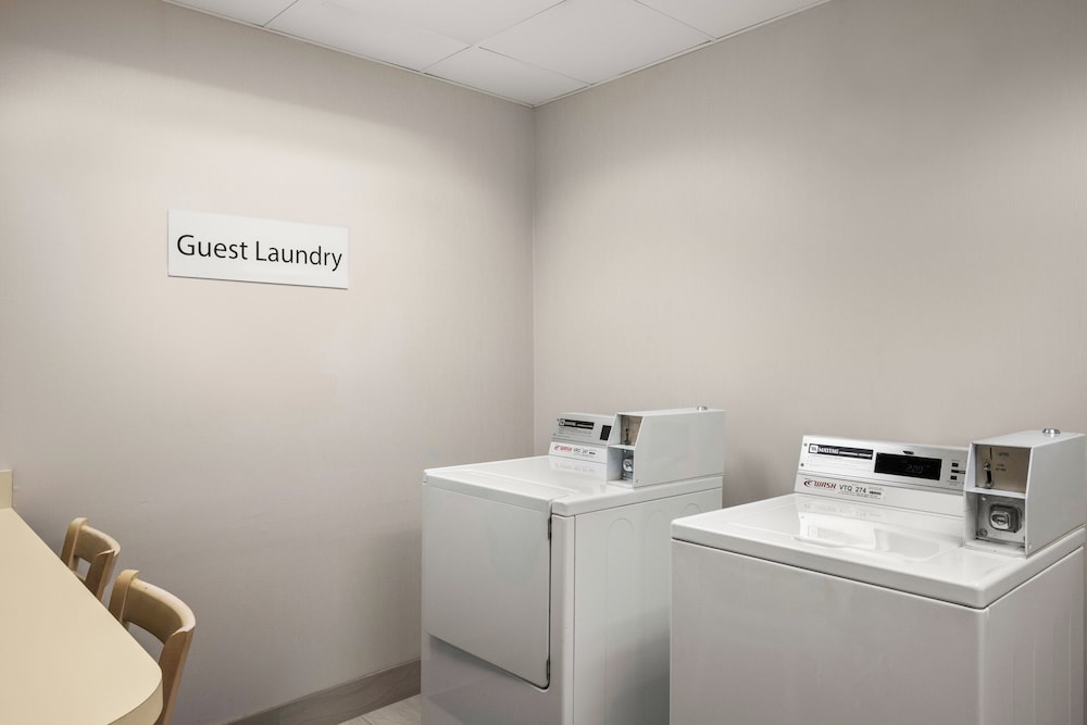 Holiday Inn Express & Suites New Buffalo by IHG - photo 28