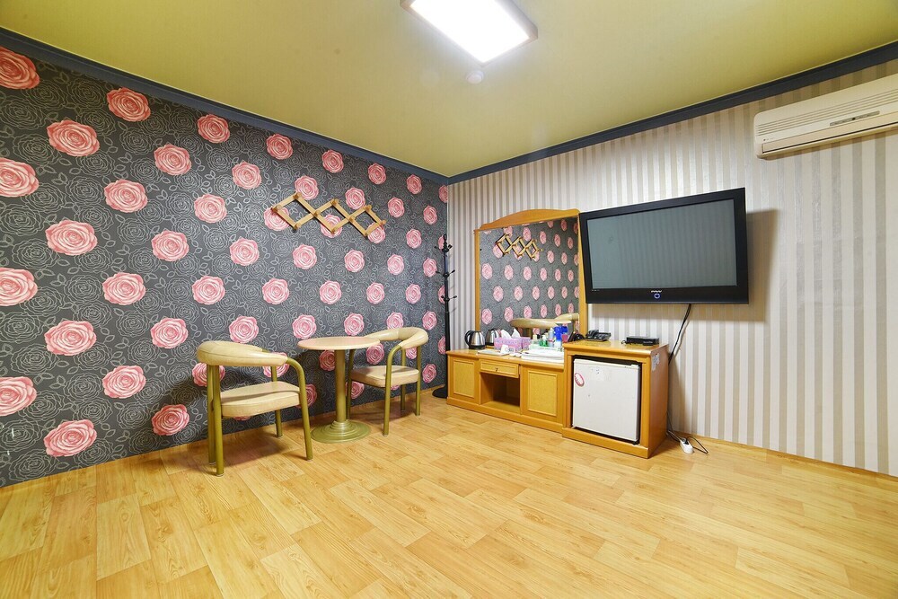 Yeosu Rosen in Yeosu, South Korea