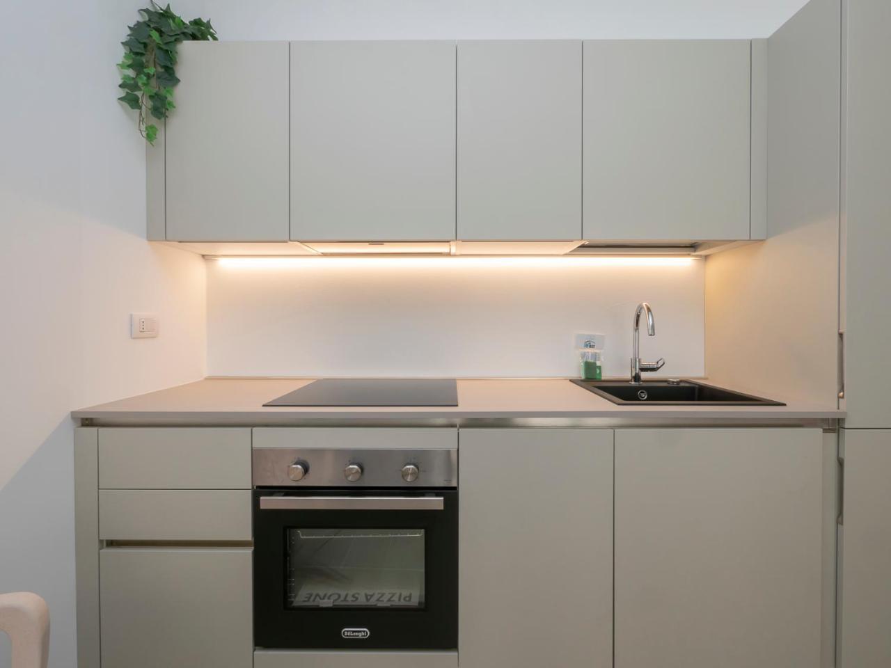 I Host Apartment Binda 18 — 4-Star Luxury Hotel in Milan, Italy
