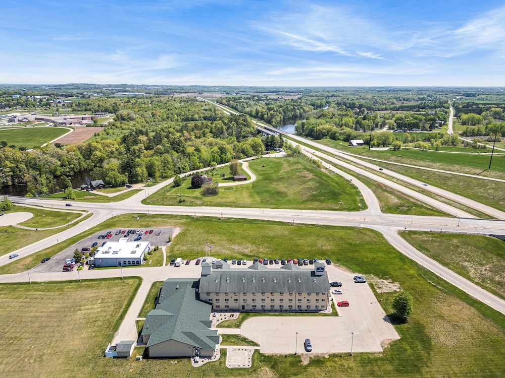 Boarders Inn & Suites Shawano - photo 66