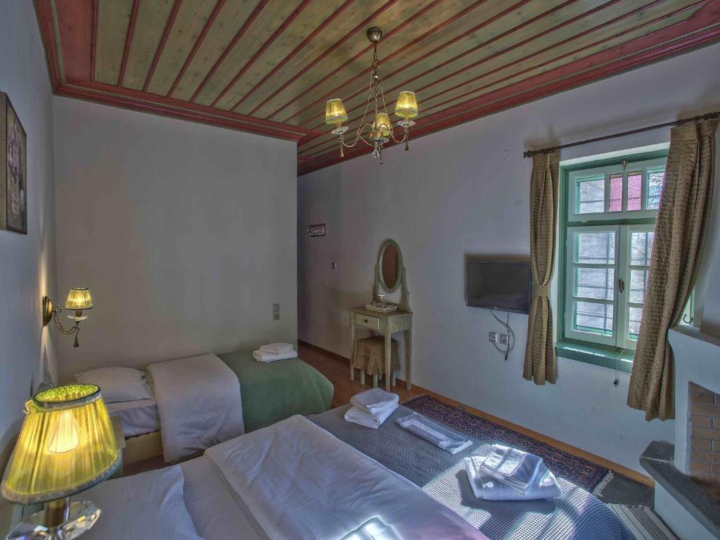 Pantheon - carbon neutral hotel in Konitsa