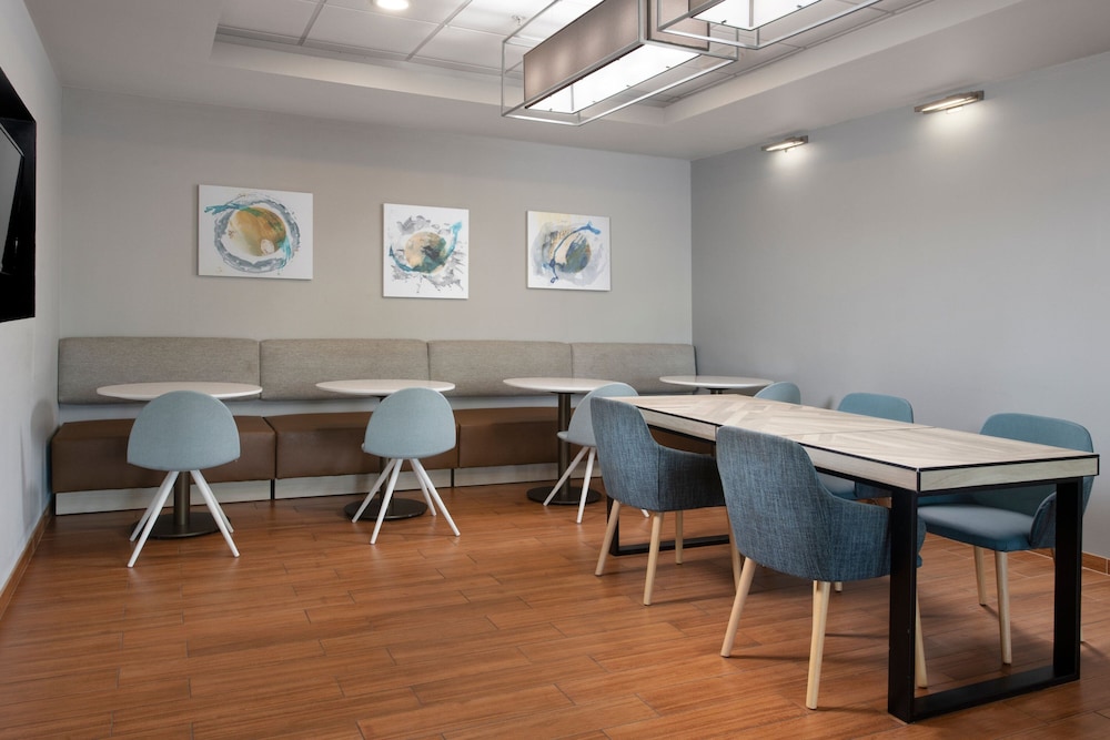 Towneplace Suites Oklahoma City Airport - photo 31