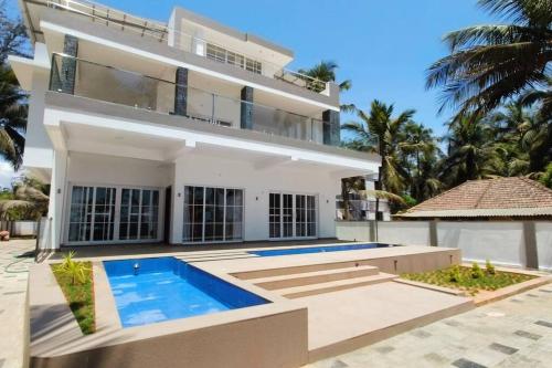 Sunset Bay Beach Villa — 4-Star Luxury Hotel in Mangalore, India