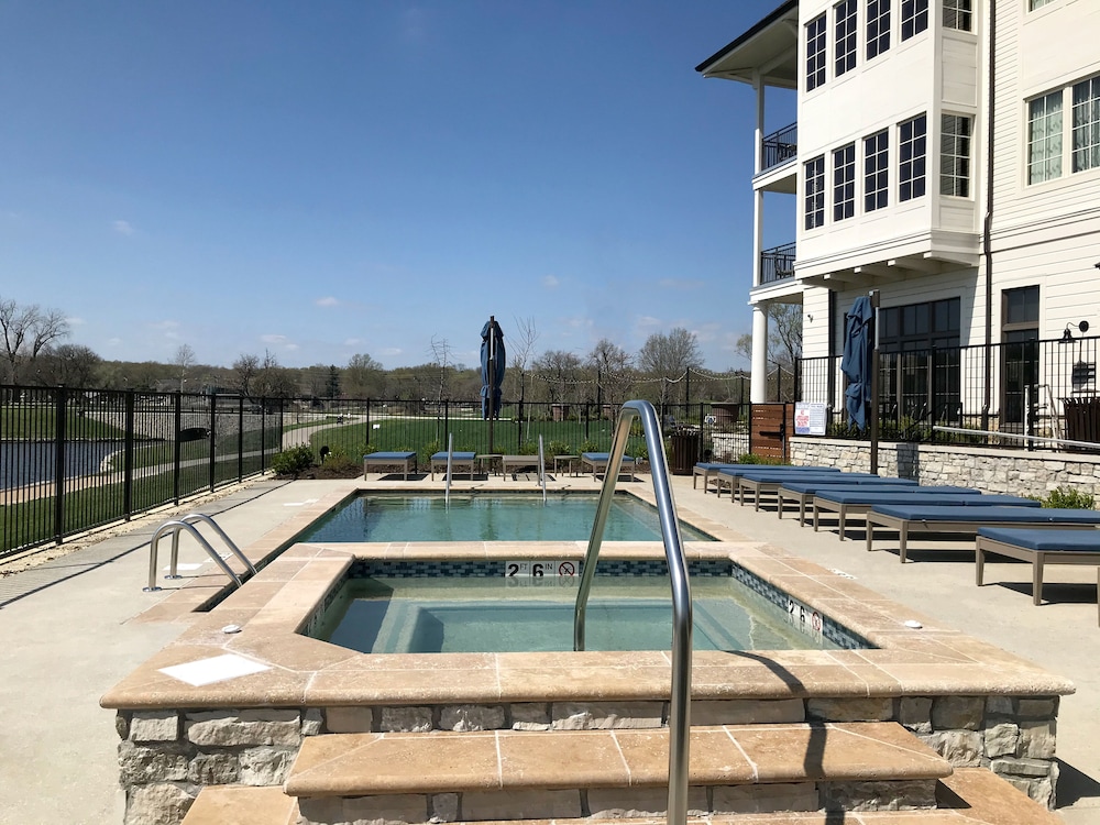 The Inn at Meadowbrook - photo 41