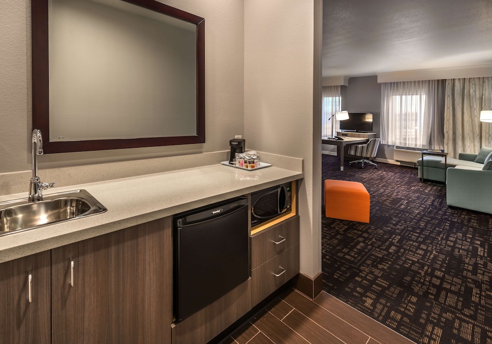 Hampton Inn & Suites Reno West - photo 10