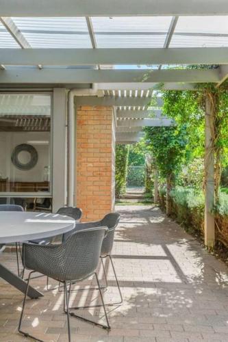 Blairgowrie Beach what a spot Relax in private in Blairgowrie, Australia