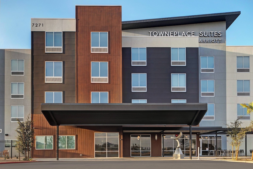 TownePlace Suites by Marriott Phoenix Glendale Sports & Entertainment District - photo 42