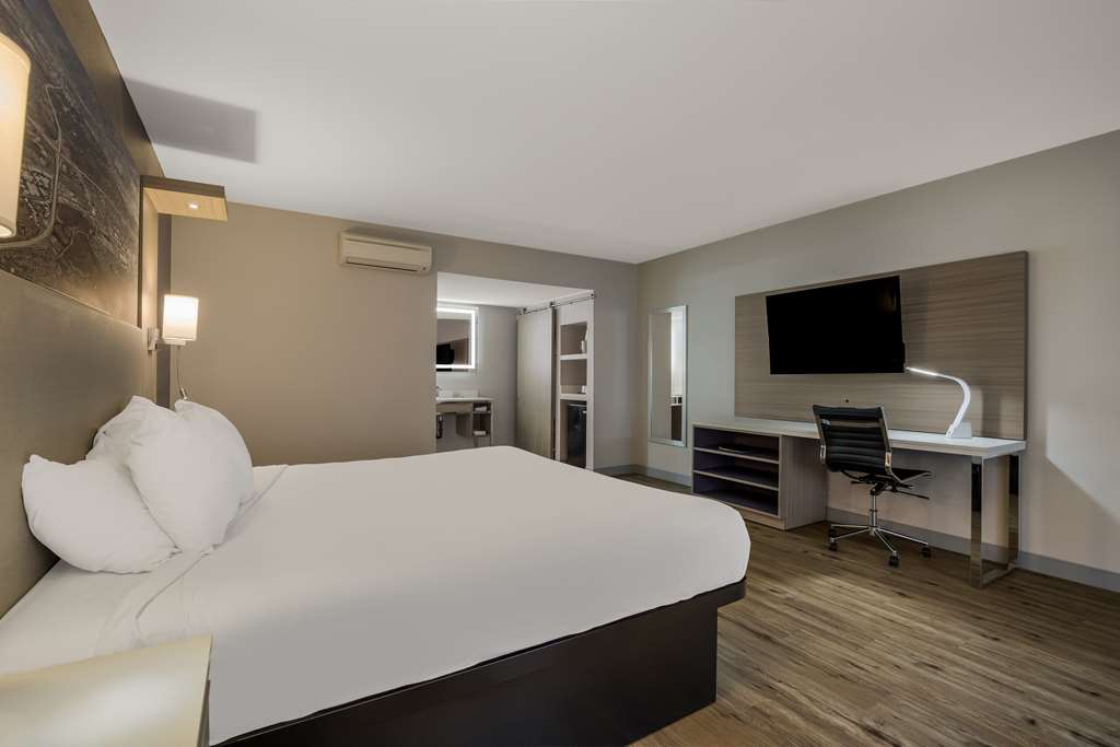 Best Western Diamond Bar Hotel & Suites - photo 16