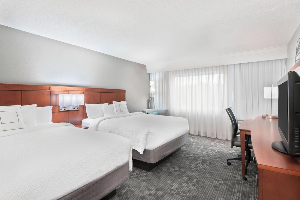 Courtyard by Marriott Sarasota Bradenton Airport - photo 5