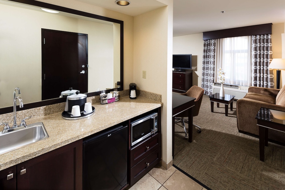 Hampton Inn & Suites Las Vegas South - photo 19