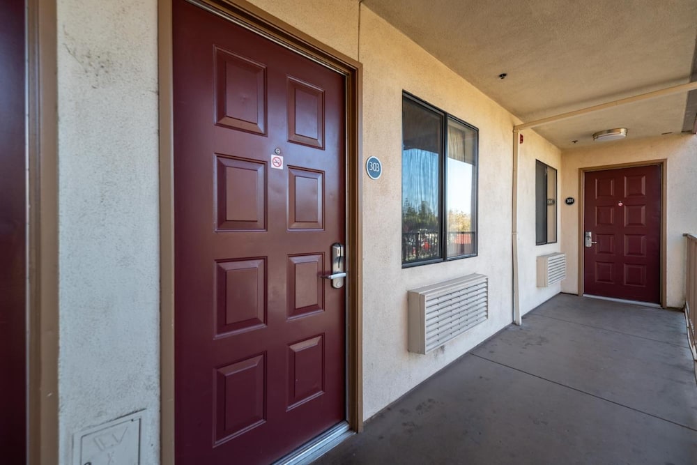 California Inn & Suites Rancho Cordova Sacramento - photo 27