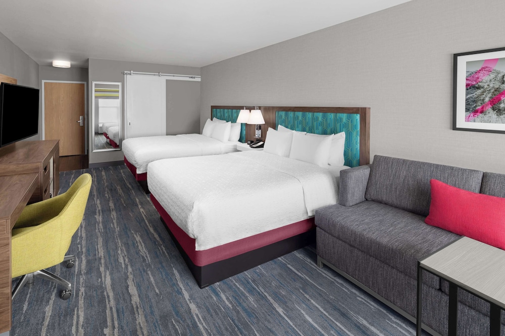 Hampton Inn & Suites Orem - photo 21