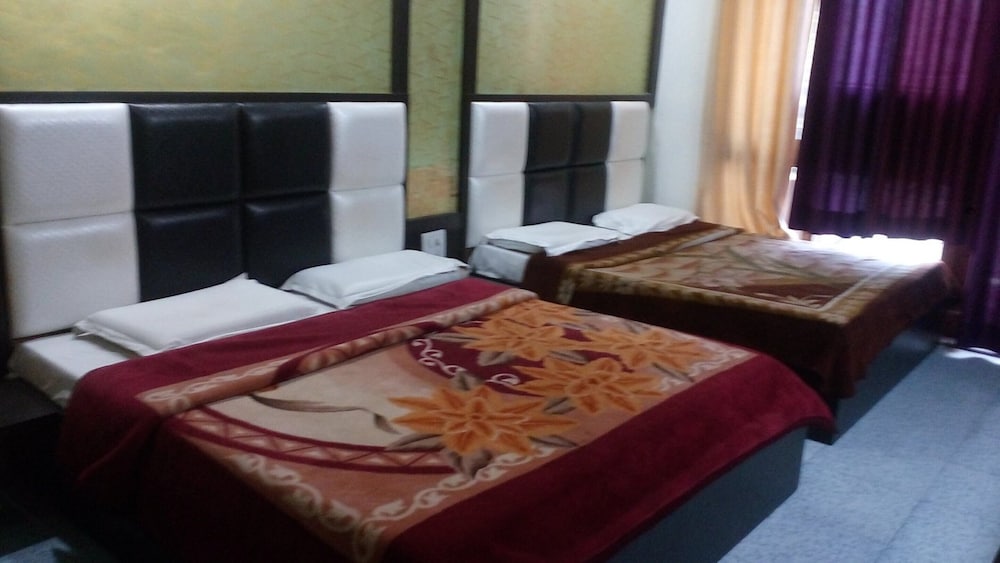 Goroomgo Hotel Aashirwad Katra — Riasi