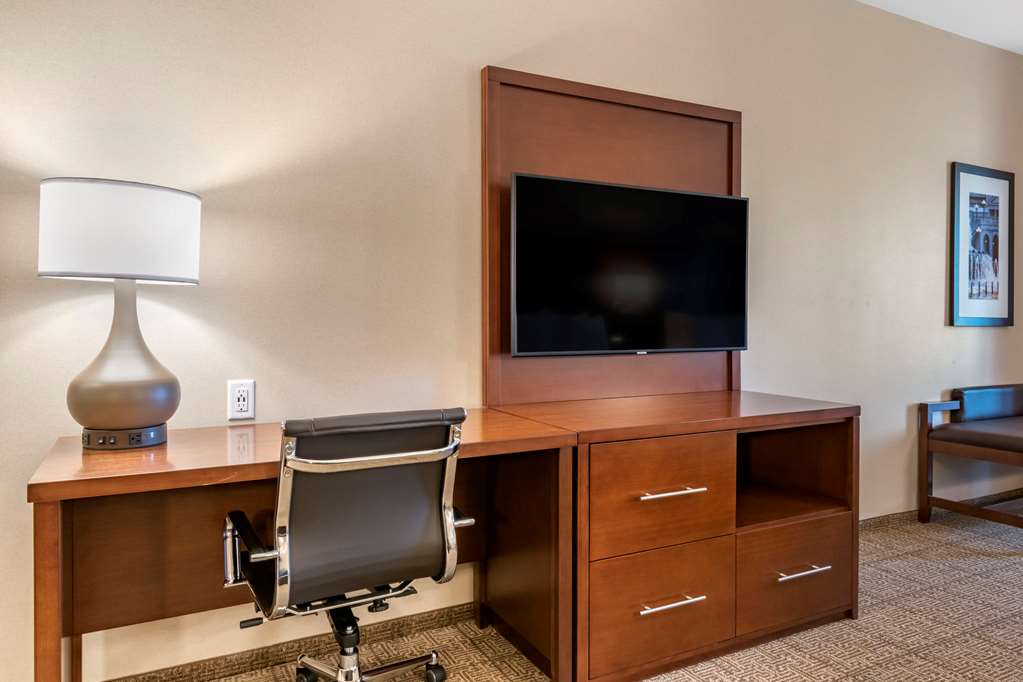 Comfort Suites Camp Hill Harrisburg West - photo 17