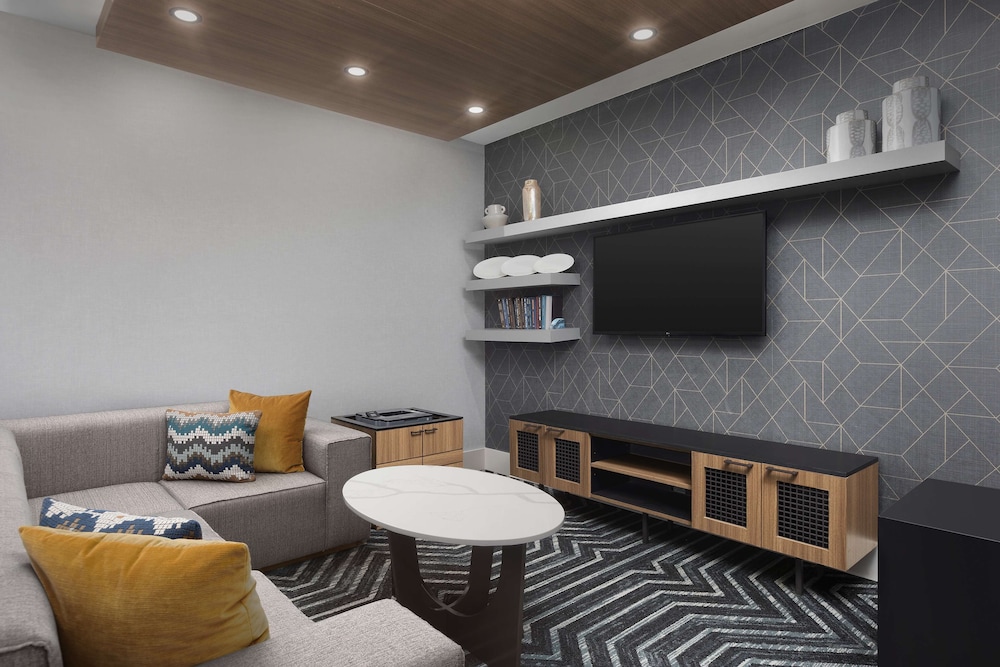 Homewood Suites By Hilton York - photo 5