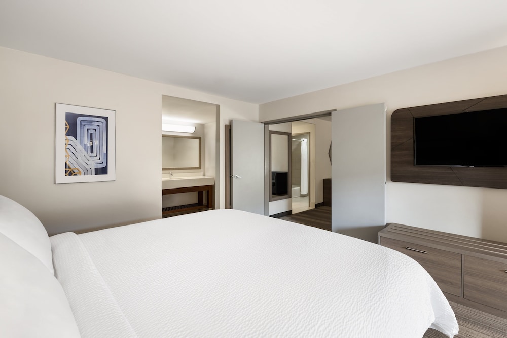 Holiday Inn Express Simi Valley by IHG - photo 24