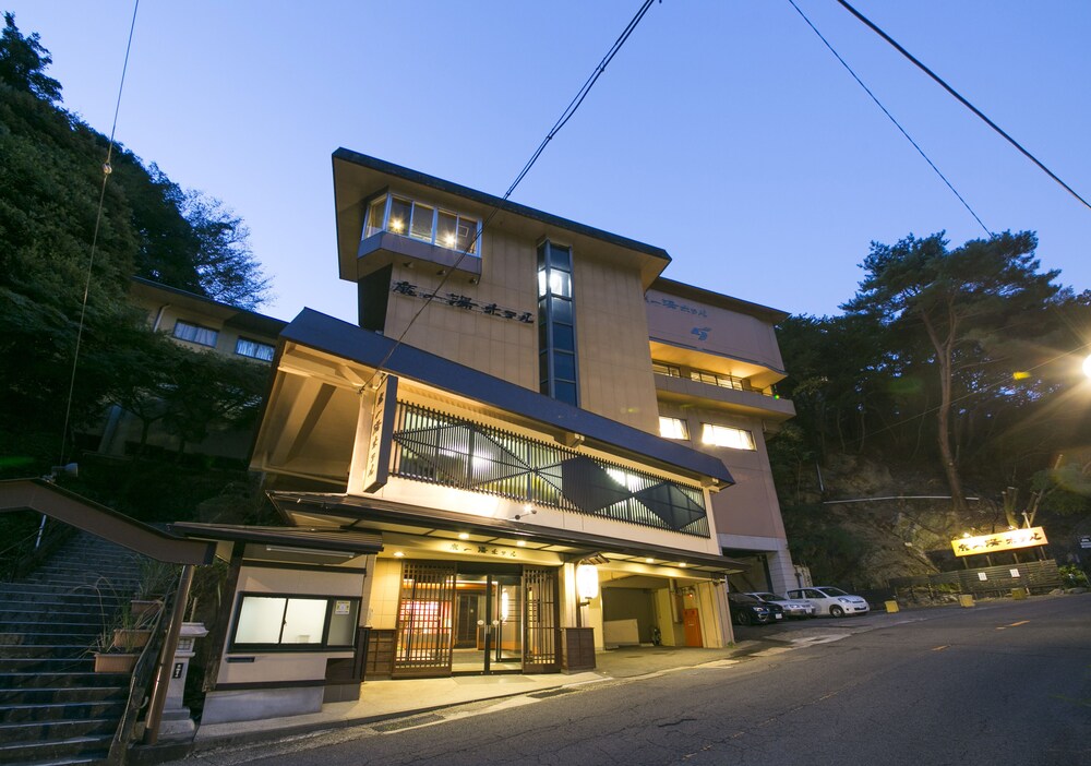 Shikanoyu Hotel — hotel in Komono