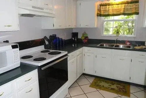 Blue Dolphin Inn by Island Vacation Properties - photo 32