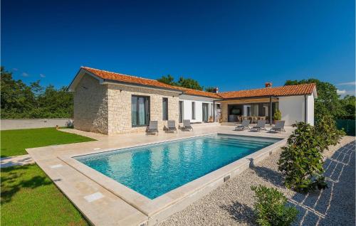 Villa Gala — 4-Star Luxury Hotel in Tinjan, Croatia