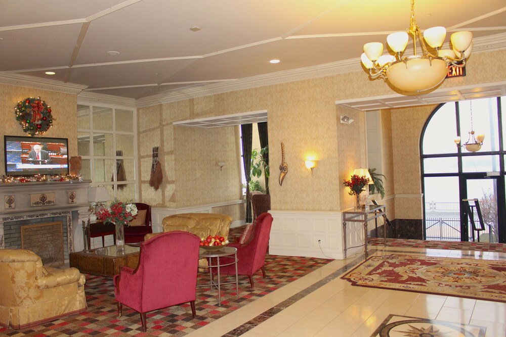 Roberts Riverwalk Urban Resort Hotel - photo 3