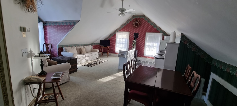 Old Orchard Beach Inn - photo 52