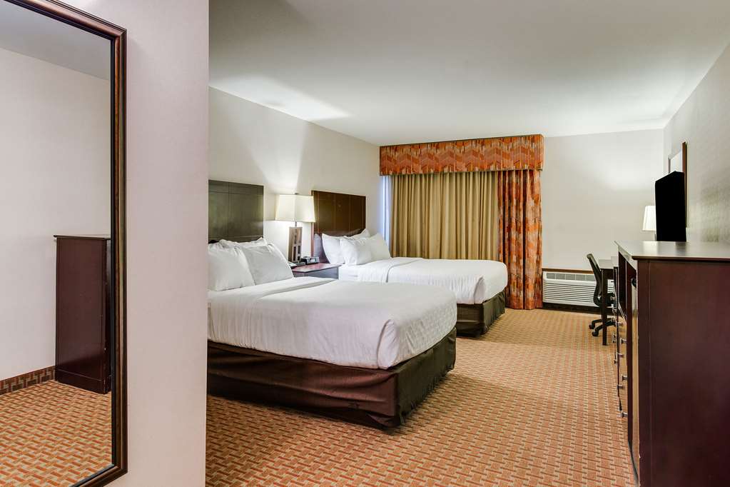 Clarion Hotel Convention Center - photo 7