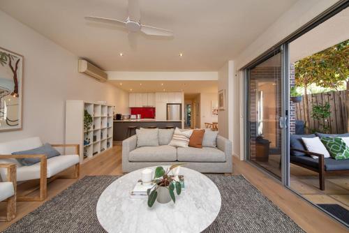 Heart of Hampton by the Beach — 4-Star Luxury Hotel in Melbourne, Australia